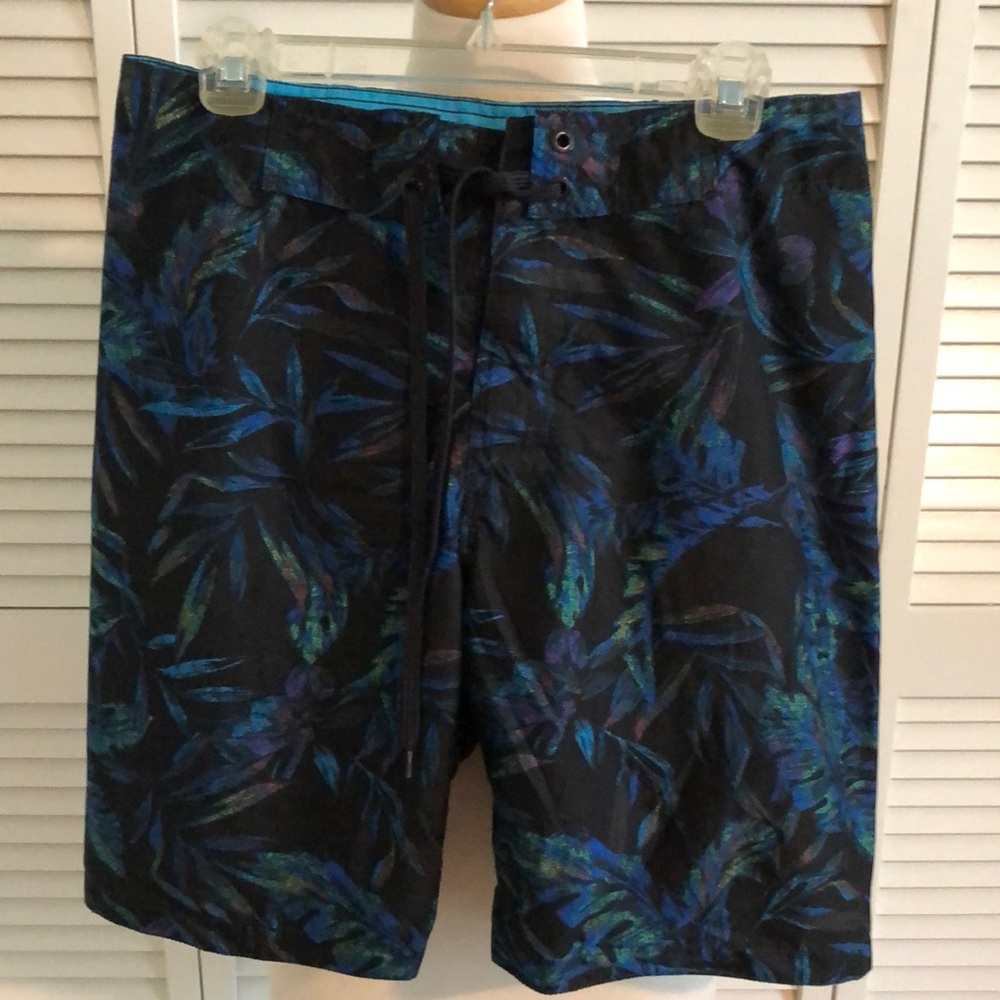 Old Navy Mens shorts w/back pocket